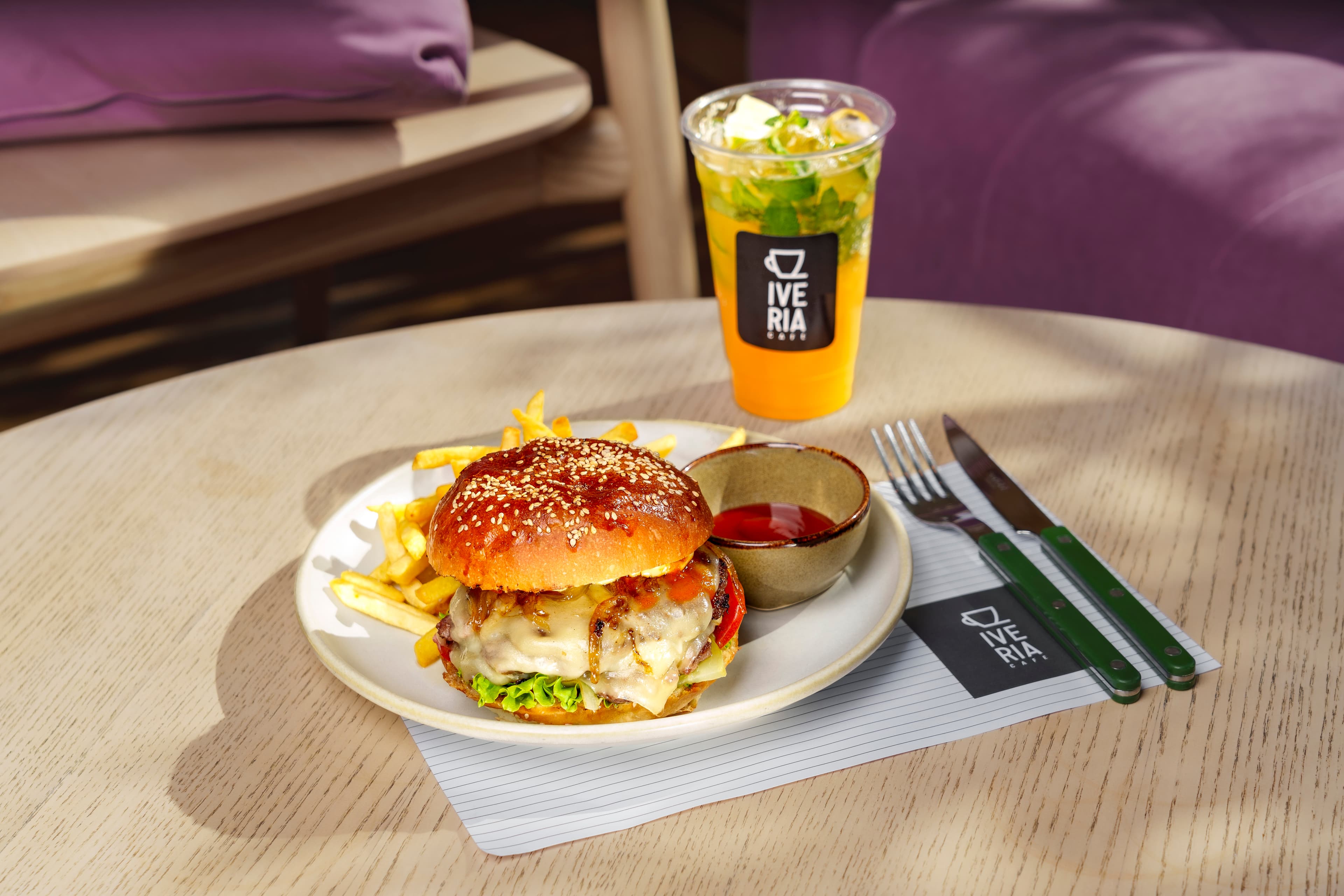 Iveria Cafe
